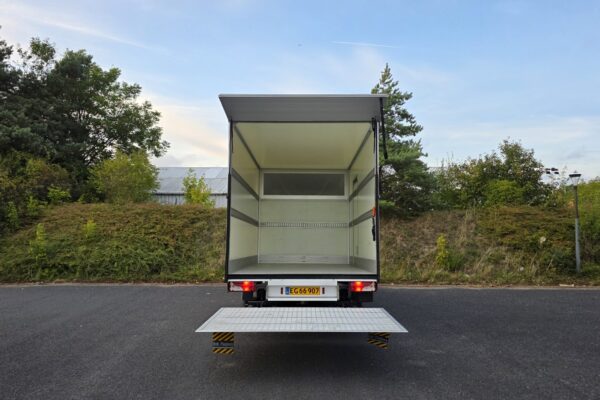 20250919_184306 20250919_184306