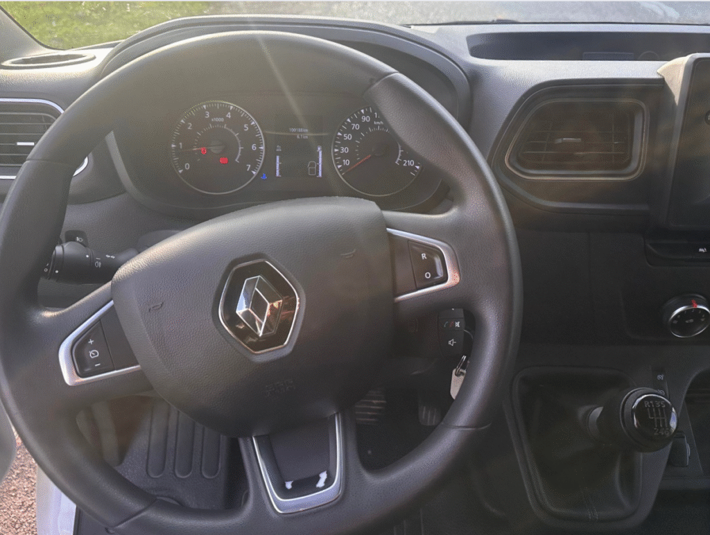 Renault Master IV T35