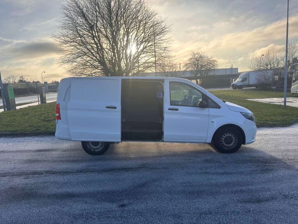 MERCEDES-BENZ Vito 114 CDI KSV Lang AUT