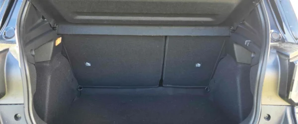 elbil-mellem-biludlejning-bagageplads