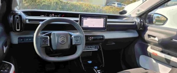 elbil-mellem-biludlejning-indvendig-kabine