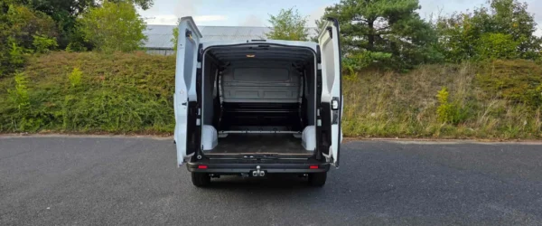 kassevogn-medium-aaben-bagdoer