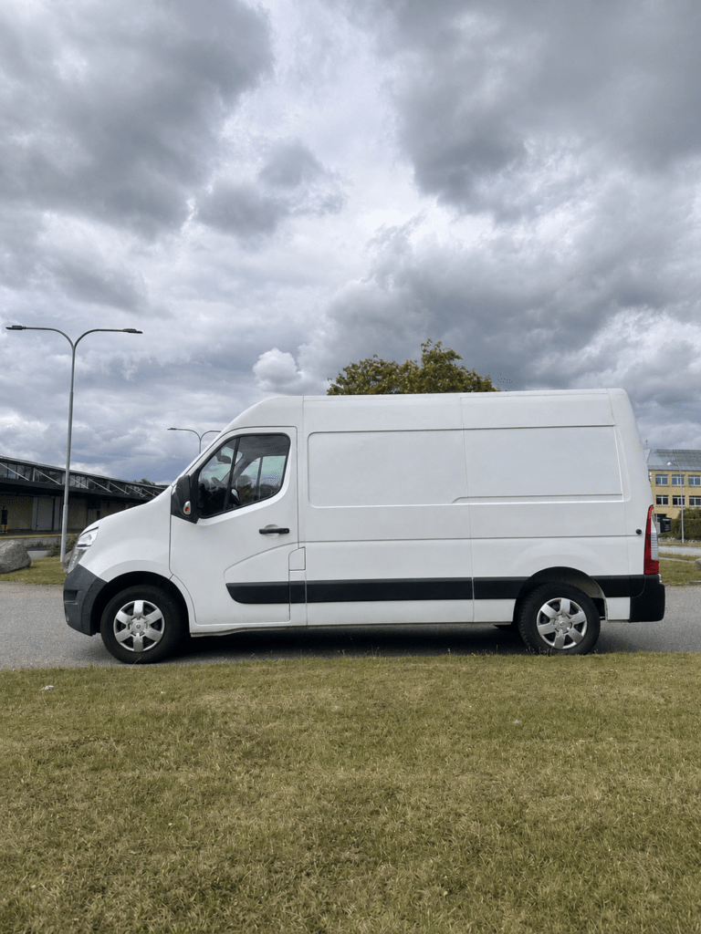 Nissan NV400