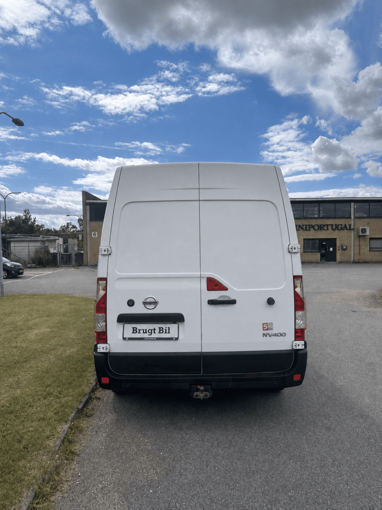 Nissan NV400